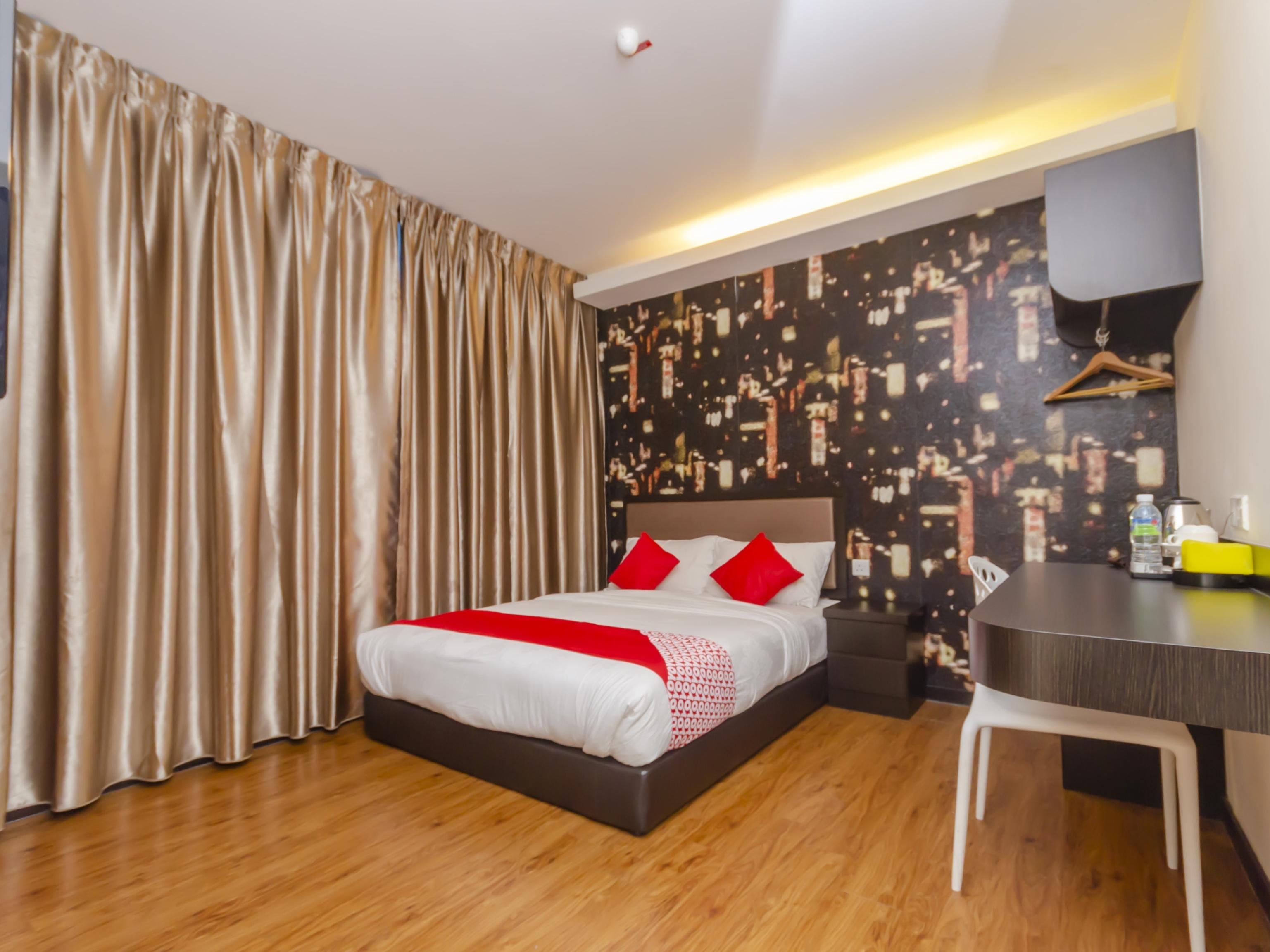 Super Oyo 1214 Oro Hotel Kluang Exterior photo