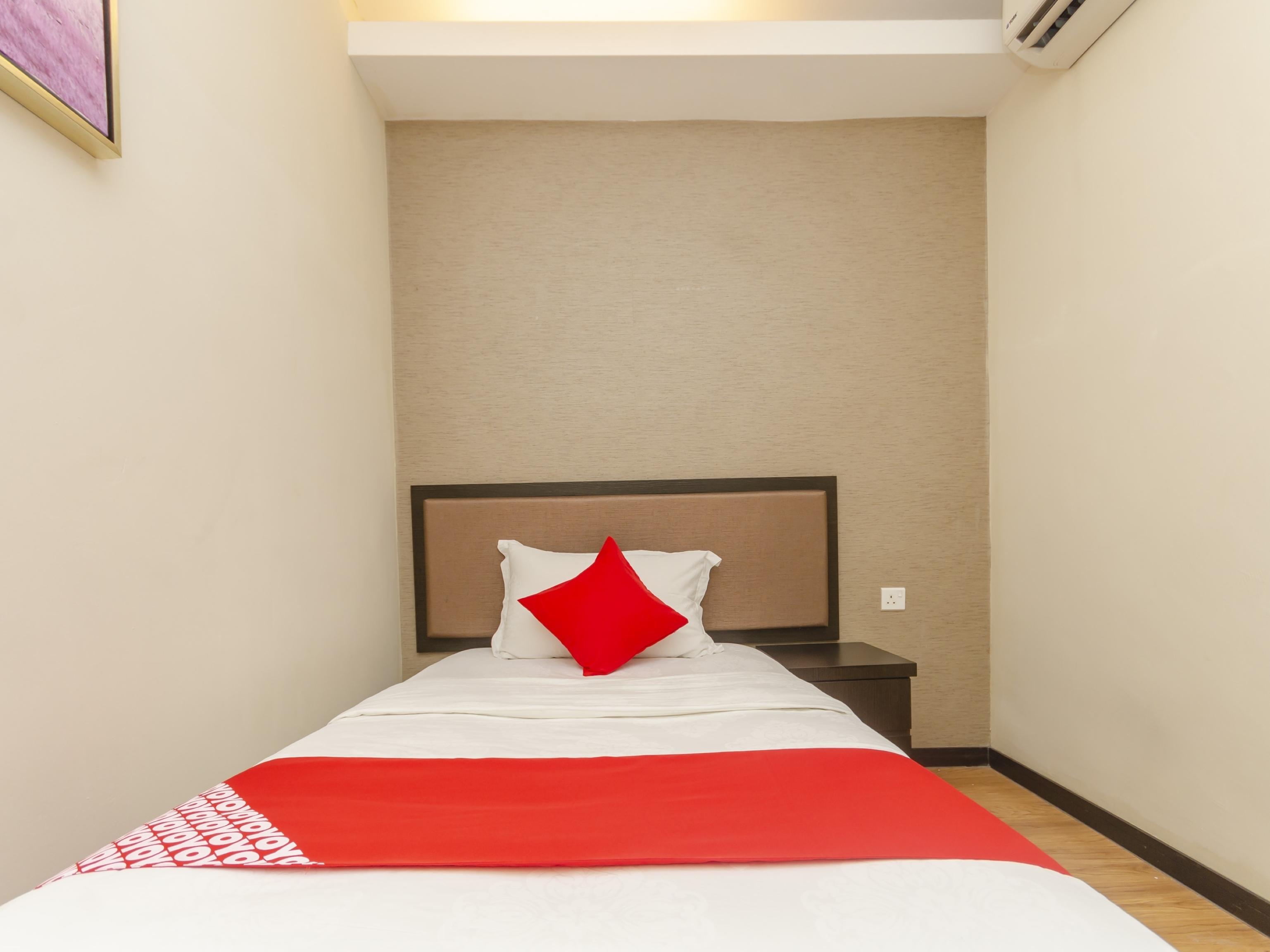 Super Oyo 1214 Oro Hotel Kluang Exterior photo