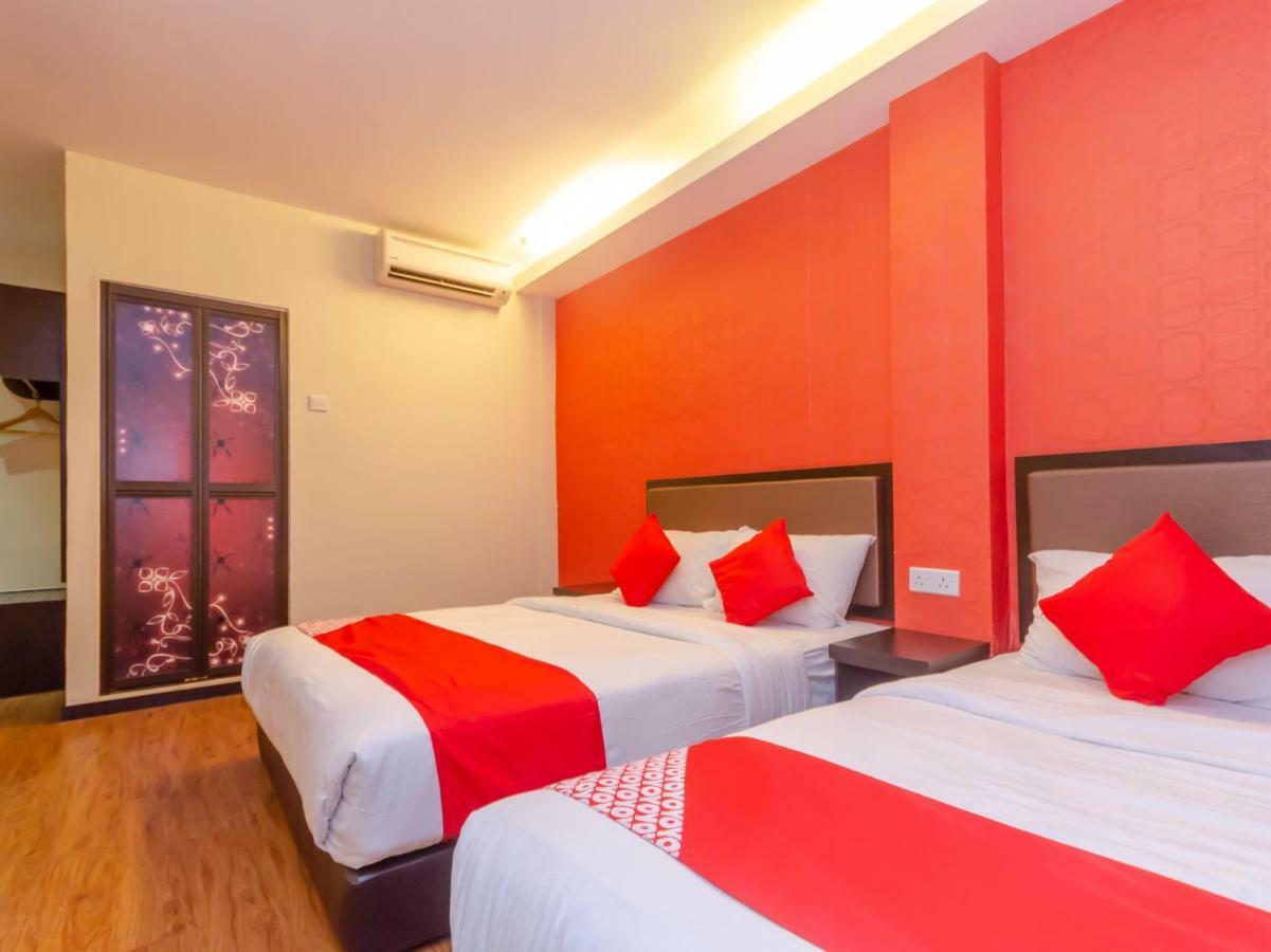 Super Oyo 1214 Oro Hotel Kluang Exterior photo